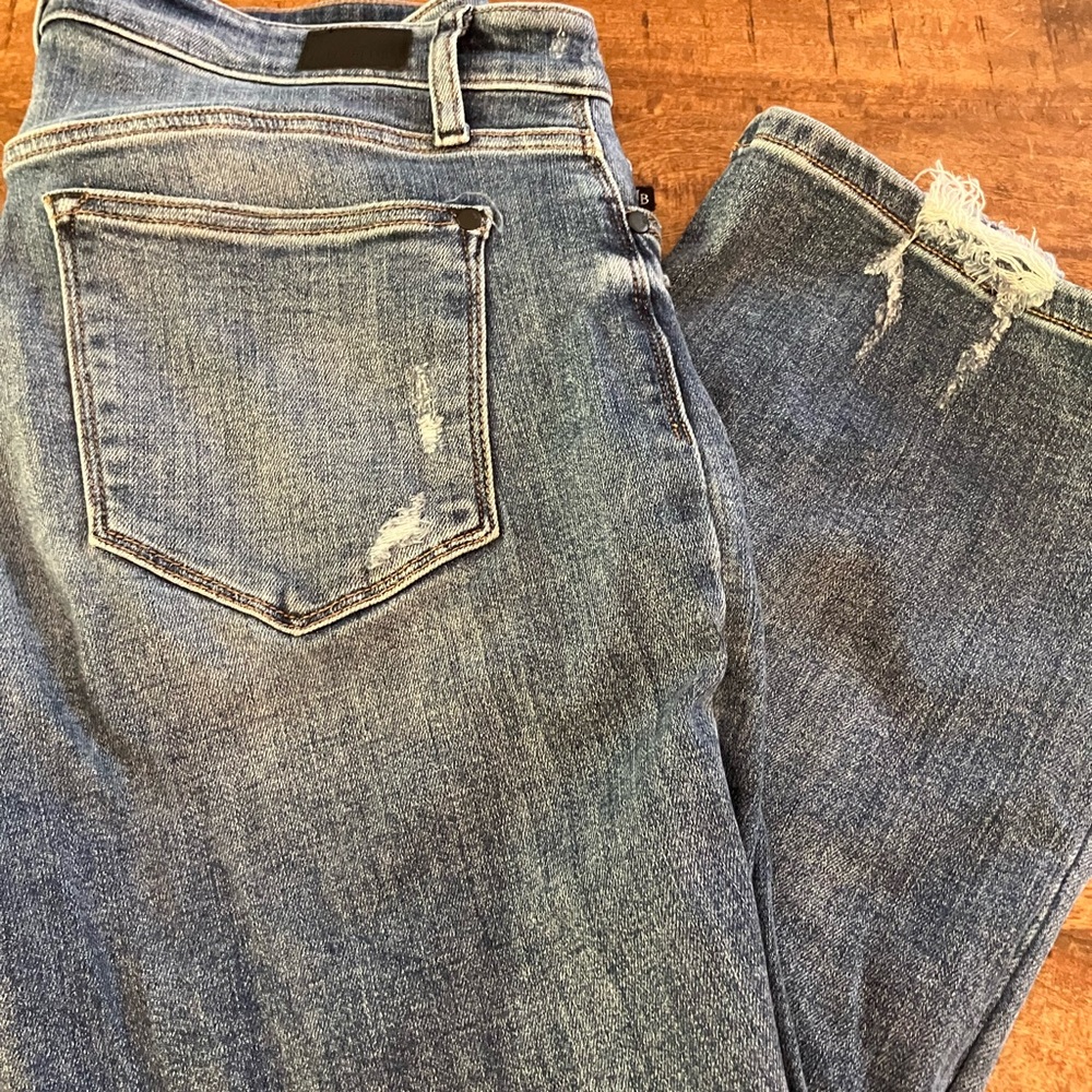 Judy Blue Distressed Boyfriend Jeans